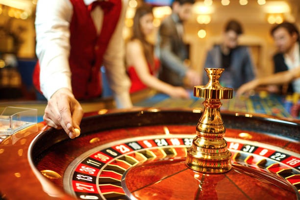 wingslots77 live-dealer interface on a mobile device showing blackjack table